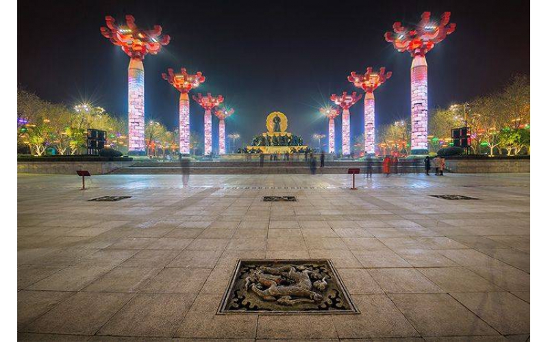 如何做廣場(chǎng)亮化能夠成為城市的一道亮麗風(fēng)景線？